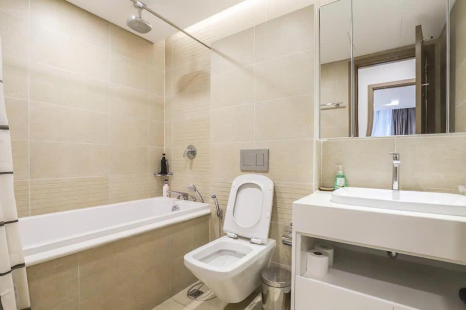 Luxury Apartment In Vinhomes Metropolis Ханой Экстерьер фото